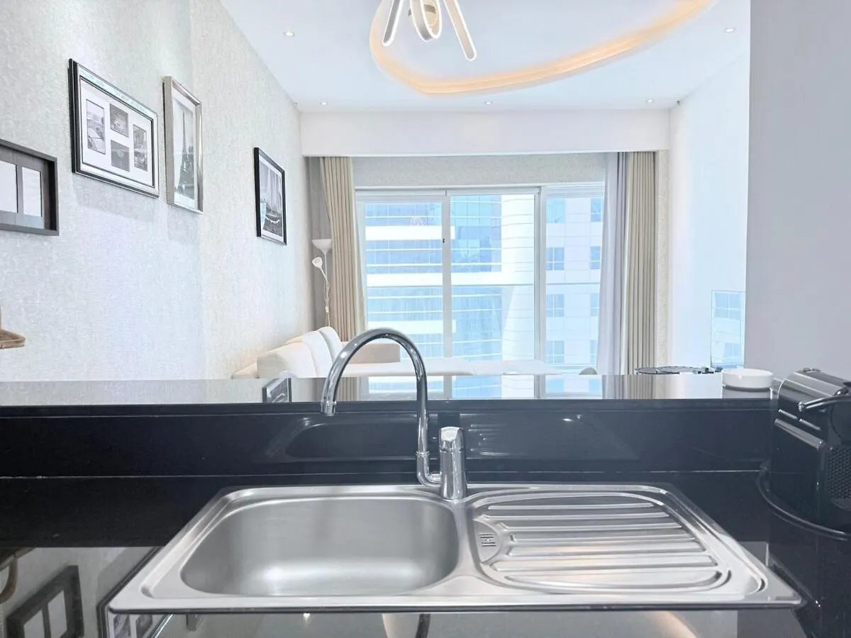 Premium Stay - Damac Heights 1Br Dubai