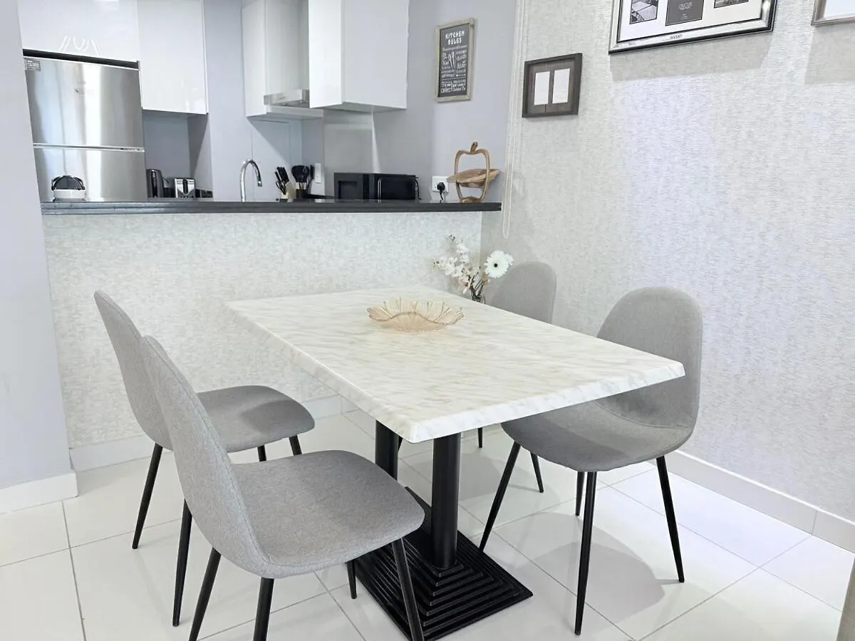 Premium Stay - Damac Heights 1Br Dubai 0*,  United Arab Emirates